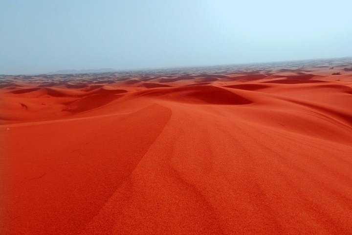 Experience serene nights under a blanket of stars surrounded by the endless red dunes of Dubai. Relish fresh coffee at dawn immersed in the beauty of the desert landscape.